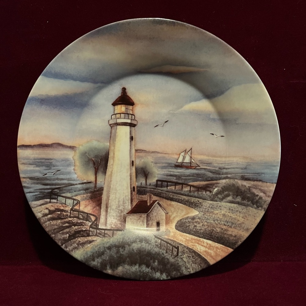 Lighthouse Collectible Plates - Picture 3 of 7